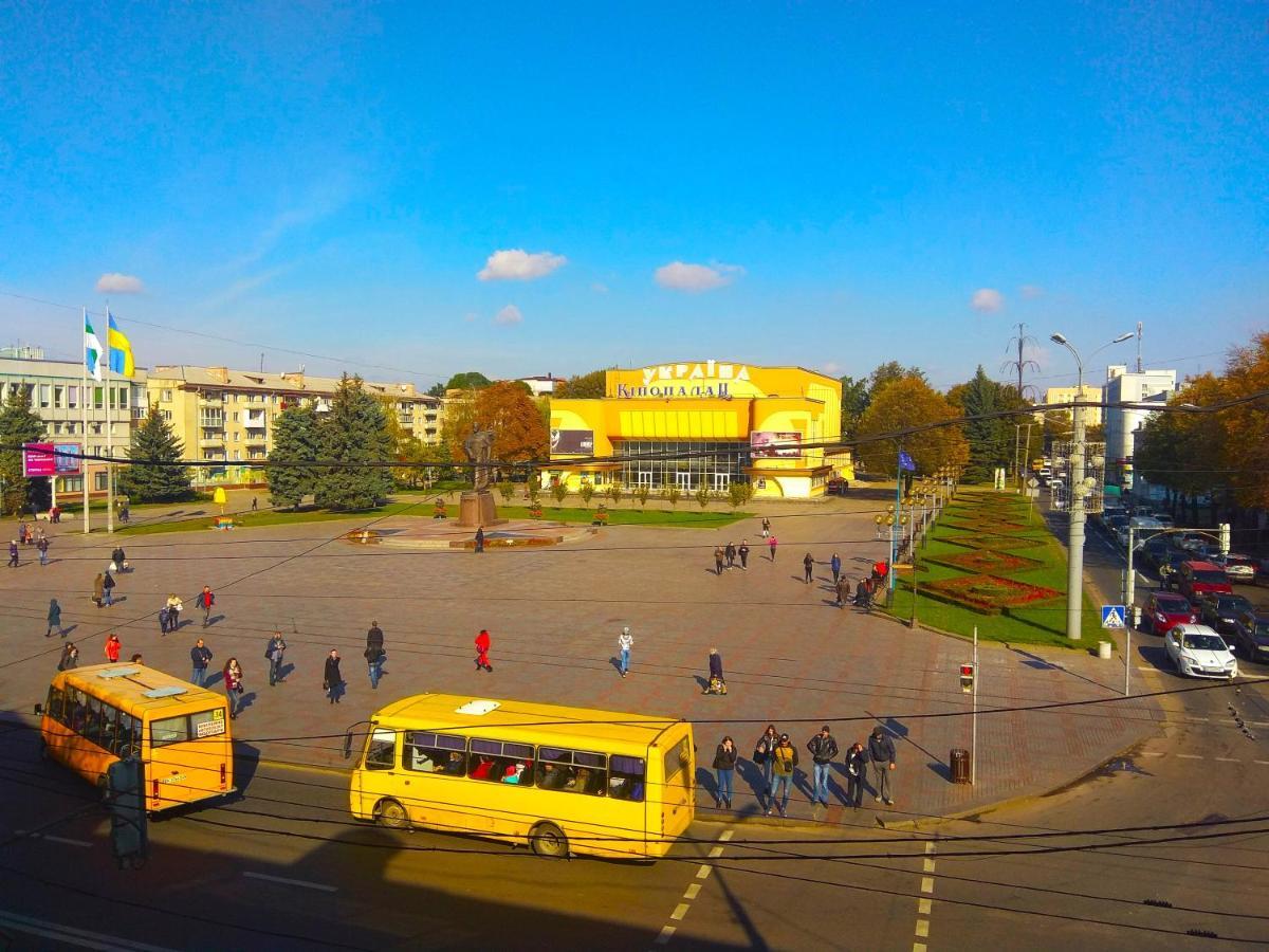 Rivne Hostel Buitenkant foto